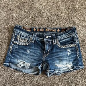 Rock Revival Claudia denim shorts. Size 28